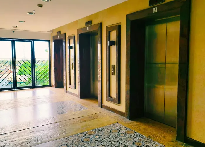 Aparthotel Cozy Corner At Paseo With Free On-site Private Parking 4*